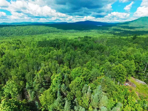 -- Oregon Road, Concord, VT 05824