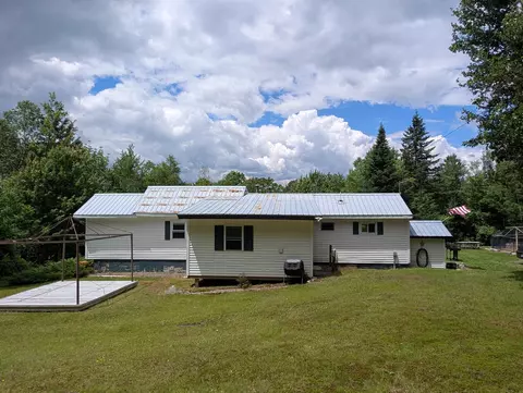 16 Griffin Rd, Stewartstown, NH 03576