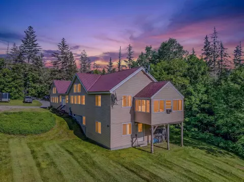 1736 Grimes Rd, Lyndonville, VT 05851