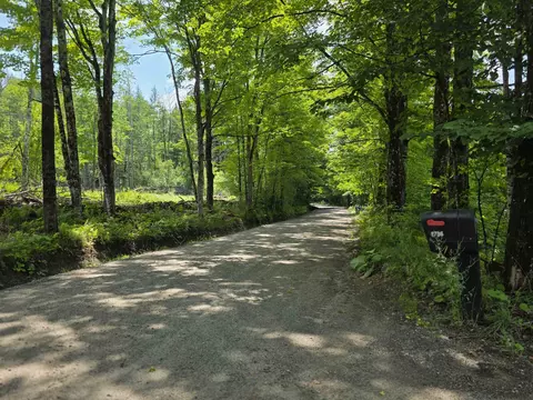 1736 Grimes Rd, Lyndonville, VT 05851