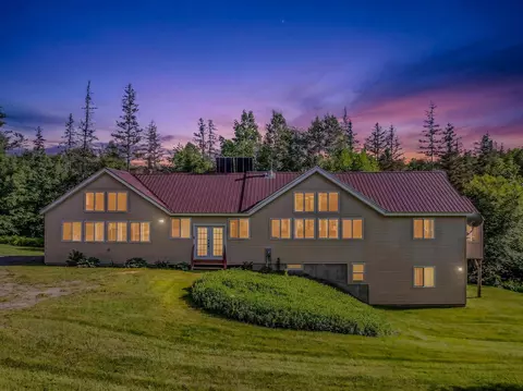 1736 Grime Rd, Lyndonville, VT 05851