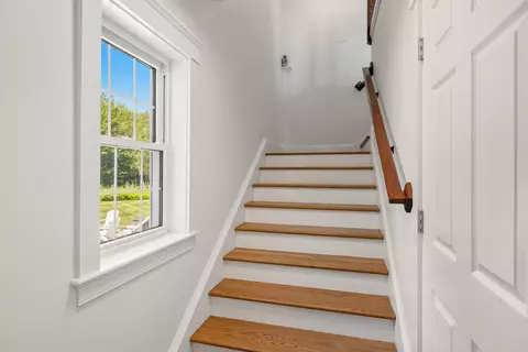 Entry Way - 79 Atlantic Ave, North Hampton, NH 03862 photo 3 of 6