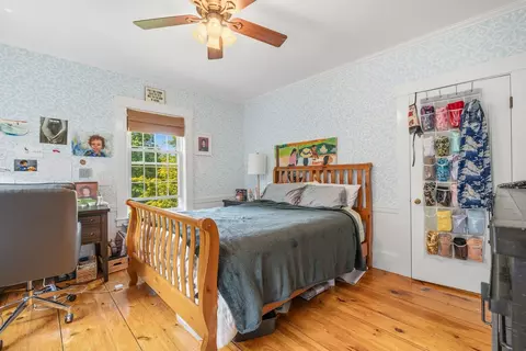 Bedroom - 79 Atlantic Ave, North Hampton, NH 03862 photo 3 of 5