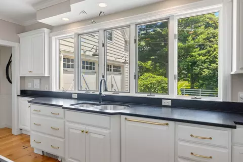 Kitchen - 79 Atlantic Ave, North Hampton, NH 03862 photo 4 of 4