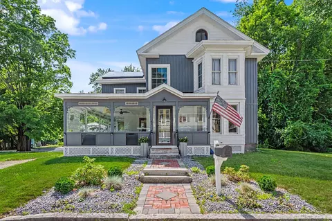 47 Oak St, Milford, NH 03055