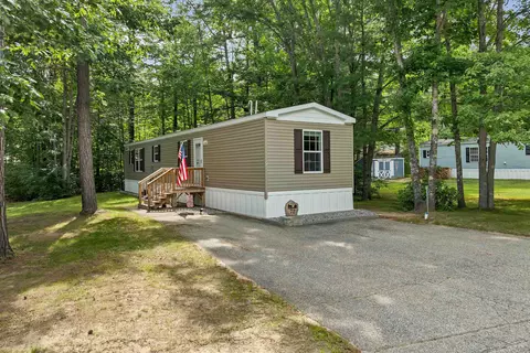 72 Buckingham Dr, Conway, NH 03860