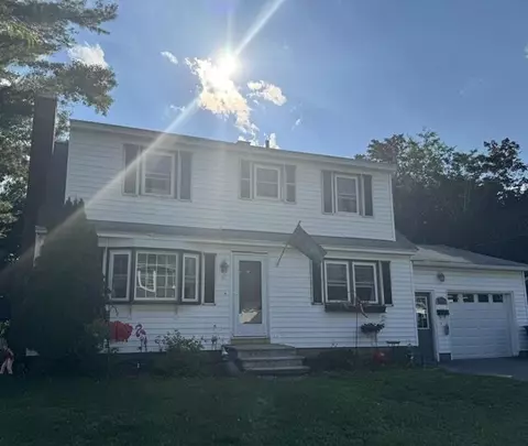 10 Hastings Ln, Nashua, NH 03064