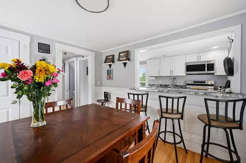 142 Broadway St # A, Dover, NH 03820