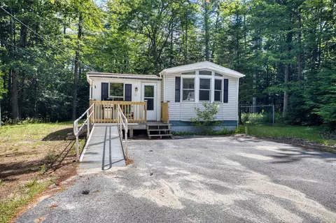11 Beech River Cir, Ossipee, NH 03814 photo 2