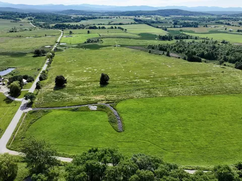 1497 Middle Rd, Bridport, VT 05734
