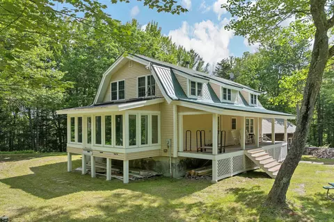 Exterior - 61 Macdonald Ln, Groton, NH 03266 photo 2 of 19