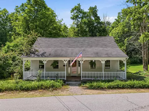 60 Old Deerfield Rd, Candia, NH 03034