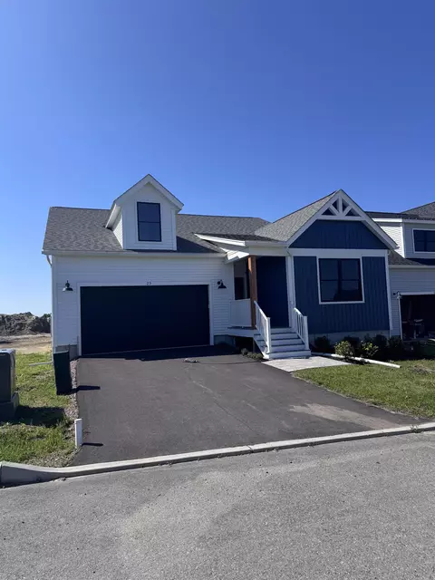23 Russet Rd, South Burlington, VT 05403