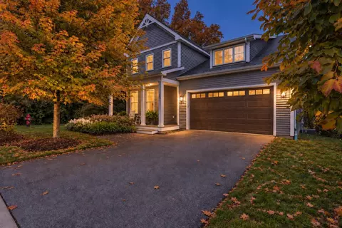68 Laurentide Ln, South Burlington, VT 05403
