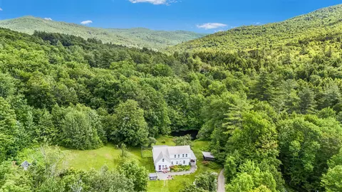 1326 Curtis Hollow Rd, Woodstock, VT 05091