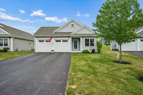 28 Pasture Ln, Nashua, NH 03062