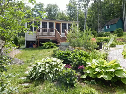 96 Mountainside Dr, Antrim, NH 03440