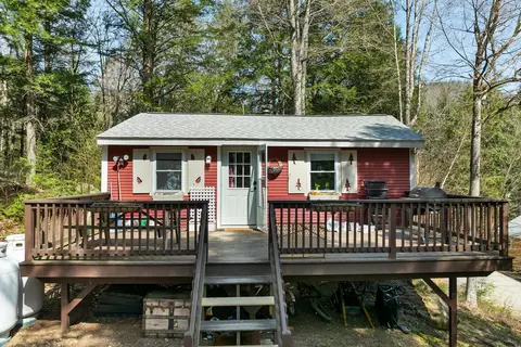 19 Hamlet Dr, Woodstock, NH 03262