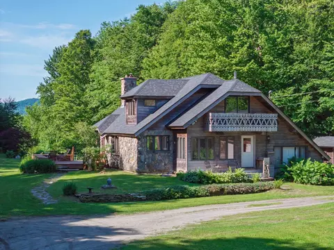 952 Bakersfield Rd, Fletcher, VT 05444