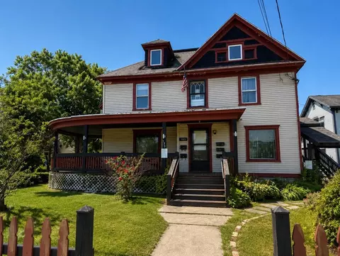 133 Grove St, Rutland, VT 05701