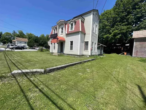 2990 Us Rt 7 Rte, Pittsford, VT 05763