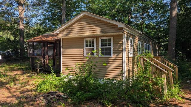 8 Hubbard Rd, Deering, NH 03244