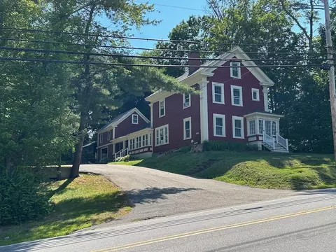 146 N Main St, Wolfeboro, NH 03894