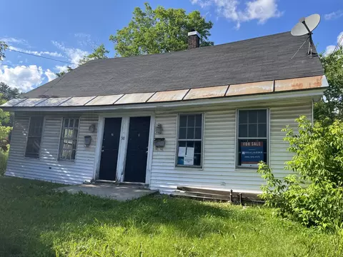 90 Mount Vernon St, Saint Johnsbury, VT 05819