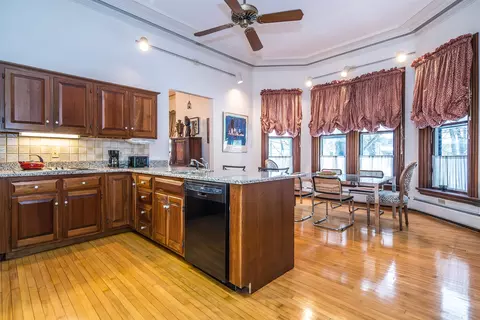 24 S Main St #2, Rutland, VT 05701