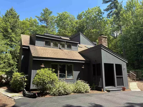52 Upper Bay Rd, Sunapee, NH 03782