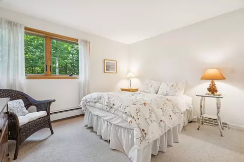 Bedroom - 52 Upper Bay Rd, Sunapee, NH 03782 photo 4 of 4