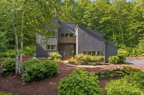 52 Upper Bay Rd, Sunapee, NH 03782