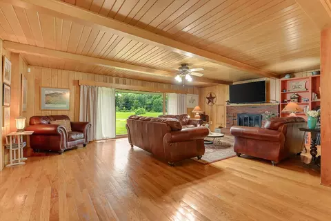 Living - 309 Vt Route 15, Jericho, VT 05465 photo 1 of 2