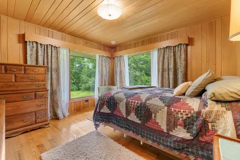 Bedroom - 309 Vt Route 15, Jericho, VT 05465 photo 3 of 5