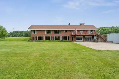 Exterior - 309 Vt Route 15, Jericho, VT 05465 photo 3 of 6