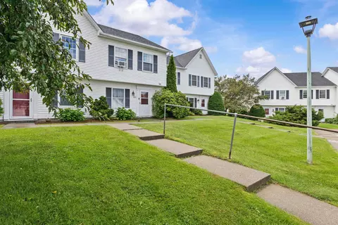 423 Westview Cir, Williston, VT 05495