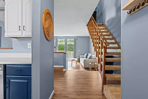 Entry Way - 423 Westview Cir, Williston, VT 05495 photo 2 of 3
