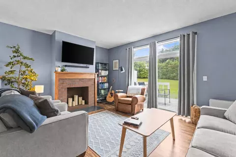 Living - 423 Westview Cir, Williston, VT 05495 photo 1 of 4