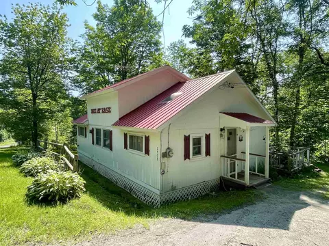 2408 Shadow Lake Rd, Concord, VT 05824