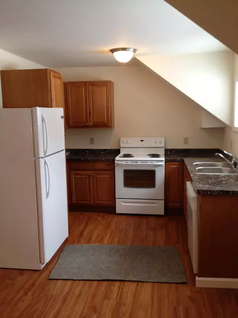 Kitchen - 2003 Main Rd, Cavendish, VT 05142 photo 6 of 12