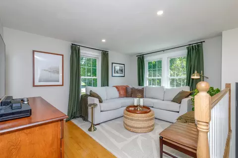 Living - 9 Styles Dr, Concord, NH 03301 photo 4 of 4