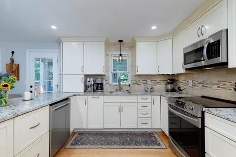Kitchen - 9 Styles Dr, Concord, NH 03301 photo 1 of 6