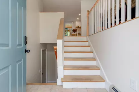 Entry Way - 9 Styles Dr, Concord, NH 03301 photo 5 of 6