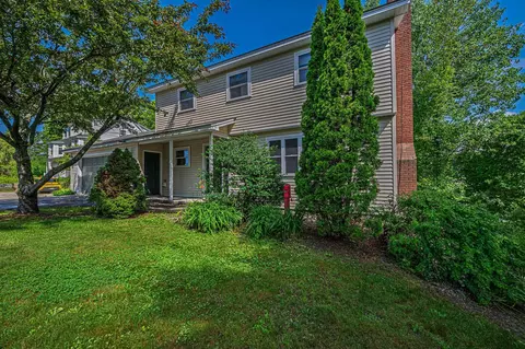 81 Seamans Rd, New London, NH 03257