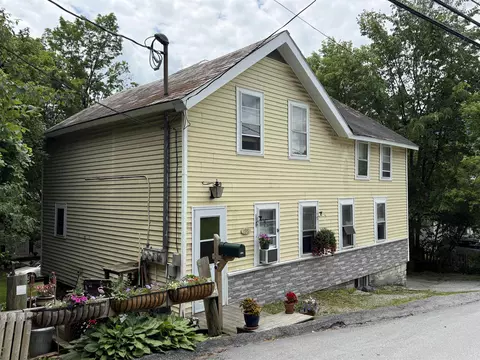 198 Elm St, Manchester, VT 05255