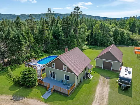 153 Merit Dr, Errol, NH 03579