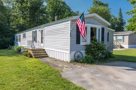 39 Hilton Ave, Exeter, NH 03833 photo 3