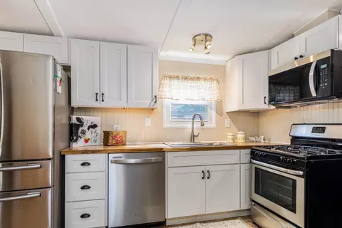 39 Hilton Ave, Exeter, NH 03833 photo 15