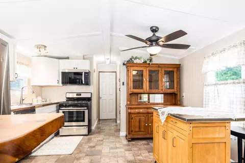 39 Hilton Ave, Exeter, NH 03833 photo 14