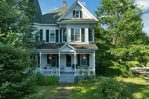 23 Park St, Whitefield, NH 03598